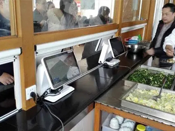 溧陽學校食堂管理系統功能和特點：